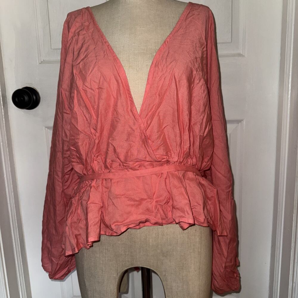 NEW Showpo Selena Top Women’s PLUS Blousen Sleeve Peach‎ Size 16